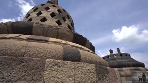 BOROBUDUR TEMPLE