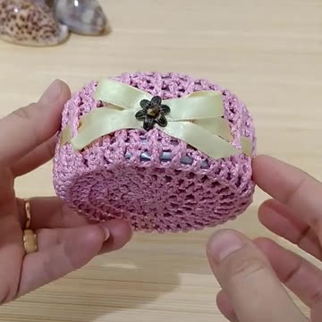 A Crochet Can's Cover