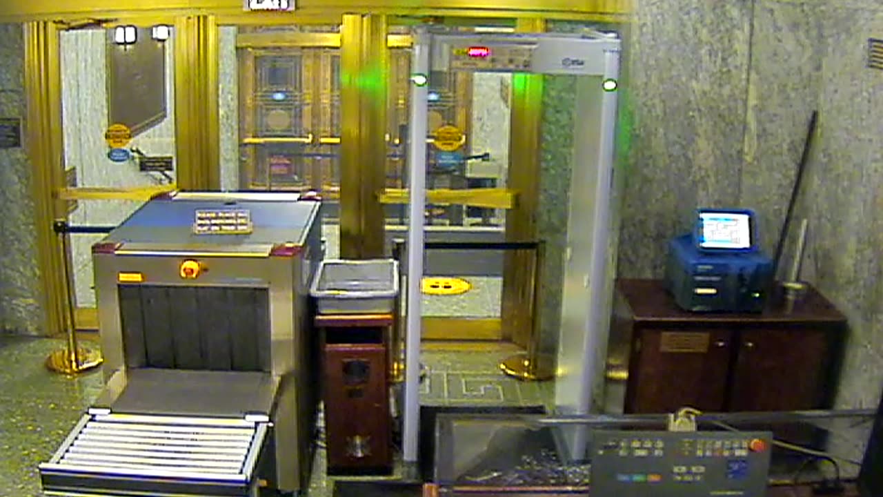 1222DSOB01SouthwestDoor_2021-01-05_00h40min00s037ms.mp4