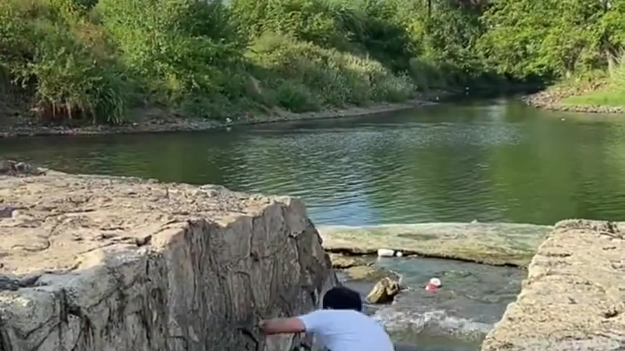 Most famous video 📷 2 friends 😂🤑