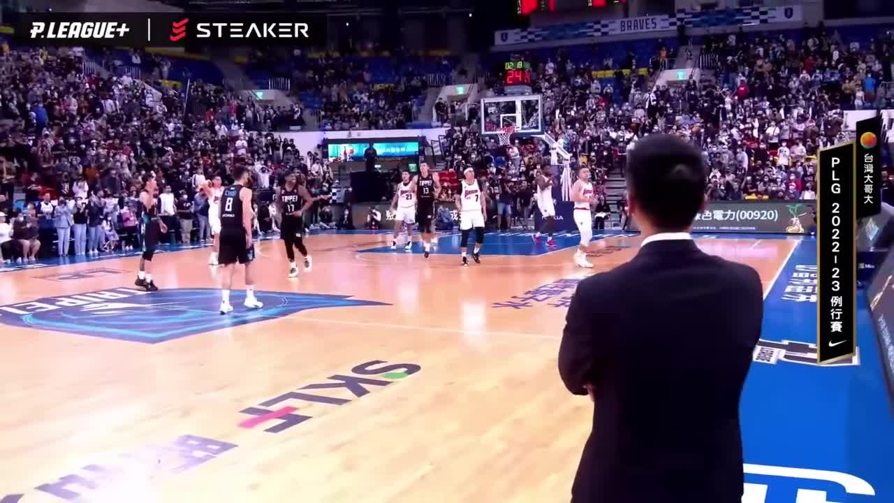 【P LEAGUE 2022-2023】糗 ! 辛特力故意罰不進球竟然進了_ 許總笑了出來 高雄17直播鋼鐵人 vs 臺北富邦勇士 2022_11_06#攤手#辛特力