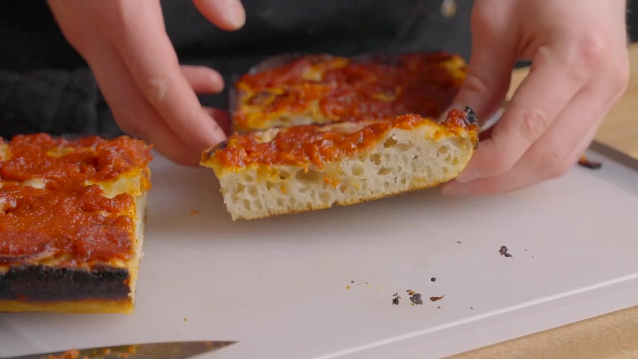 THE ULTIMATE SOURDOUGH DETROIT-STYLE PIZZA RECIPE << Best Pizza >>