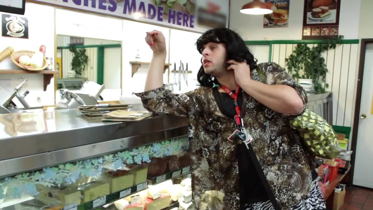 SHIT ITALIAN MOMS SAY - Part 1 (Daniel Franzese)