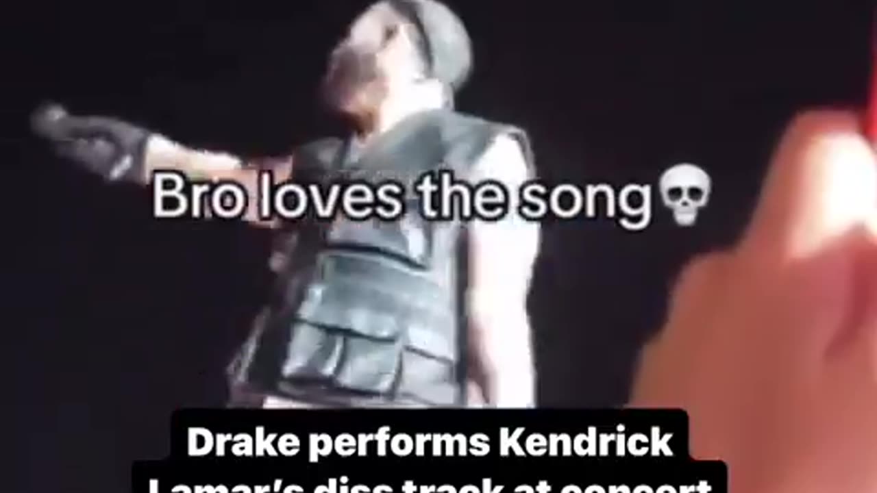 DRAKE pulls the knife out (diss track), and stabs himself again with it, at his own show. Lol