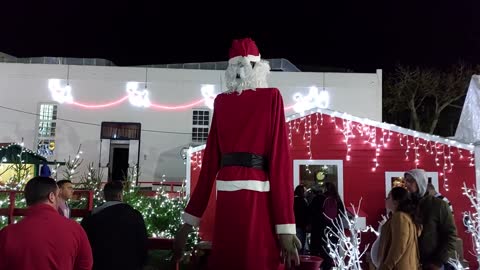 Pai Natal superdimensionado / oversized Santa Claus - Lagoa Azores Portugal - 04.12.2022
