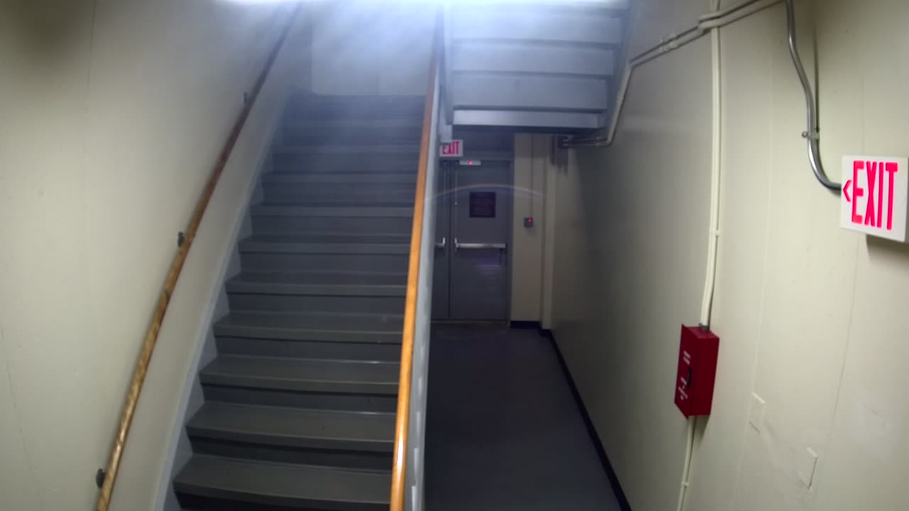 3866FHOB01Stair11_2021-01-05_04h20min00s910ms.mp4