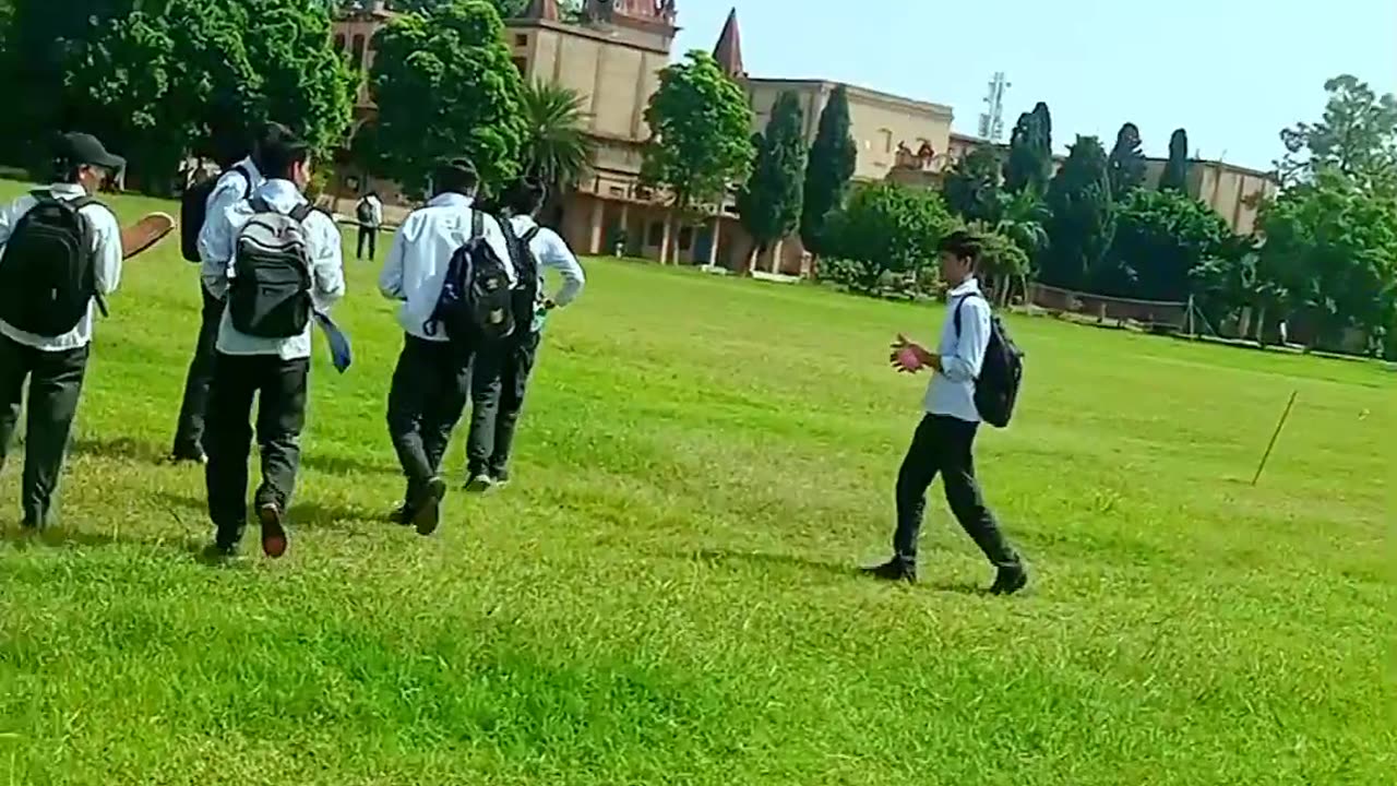 Clg ka aj ka fin khubsurat rha ha