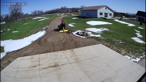 1025R Driveway Grading to Crown & Leveling