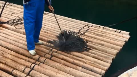 INCREDIBLE AND INGENIOUS Barnacles Removing From Ship.-SATISFYING Barnacles Removing Proces.[3].