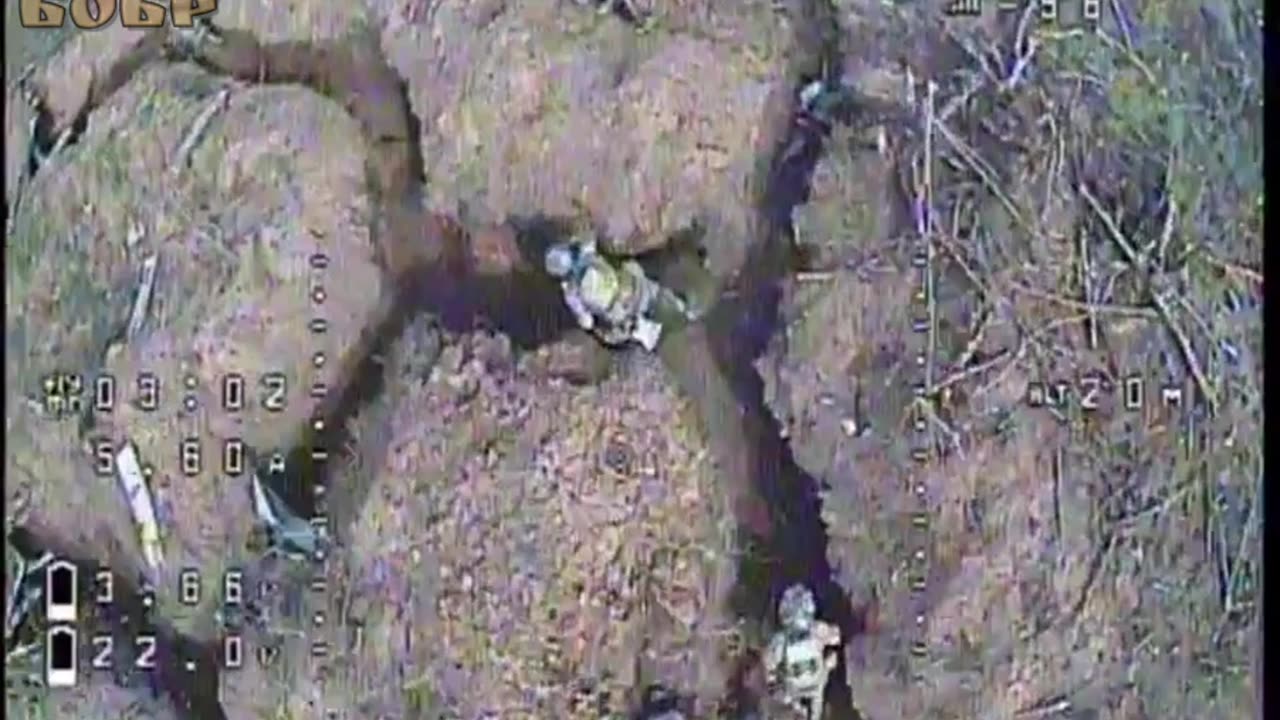 🎯 FPV Drone Hunts Down Ukrainian Troops in Trenches | Real Combat Footage