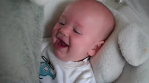 baby-laughing-at-big-brother 😃 😀 😄 😁 🤣