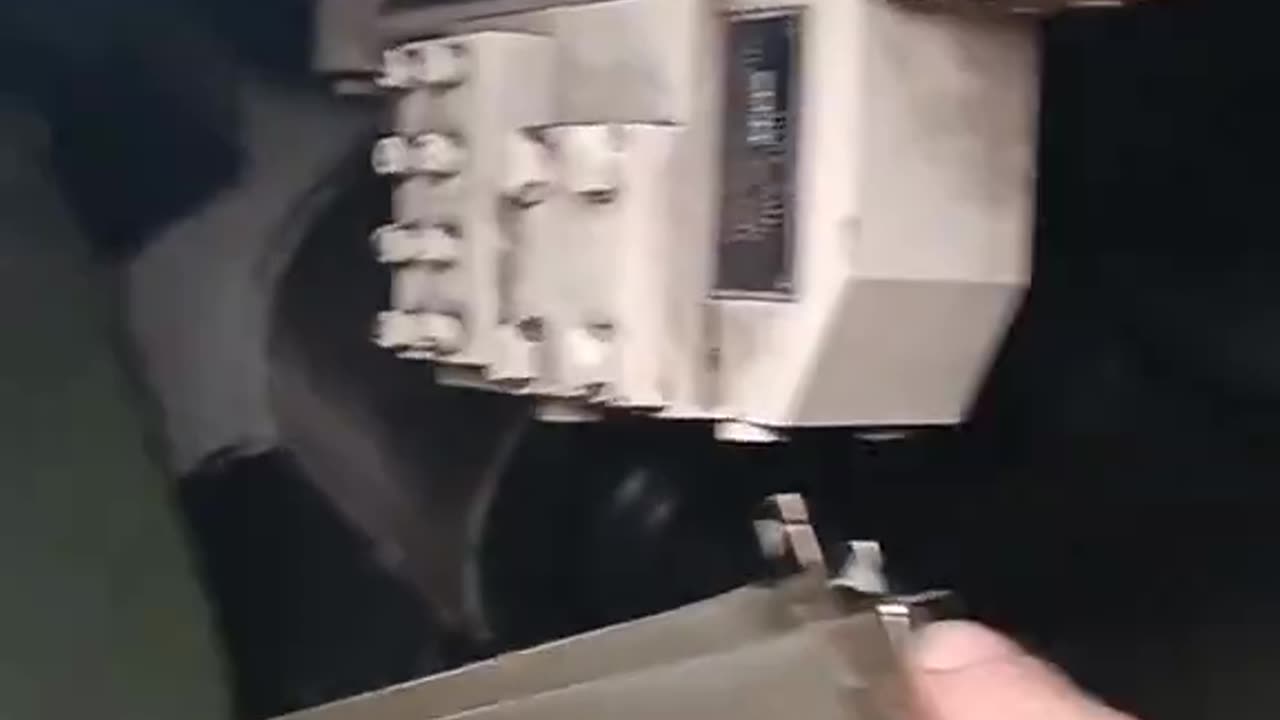 Ukrainian Artillery Crew Inside M109 Heavy Gun