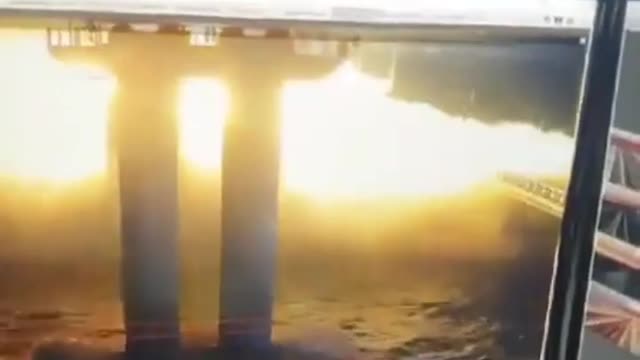Crimean bridge on fire, moment of exploision