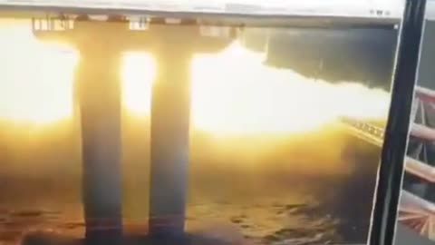 Crimean bridge on fire, moment of exploision