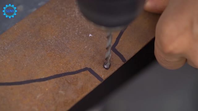 12 DAILY LIFE HACK AND DIY CRAFTS