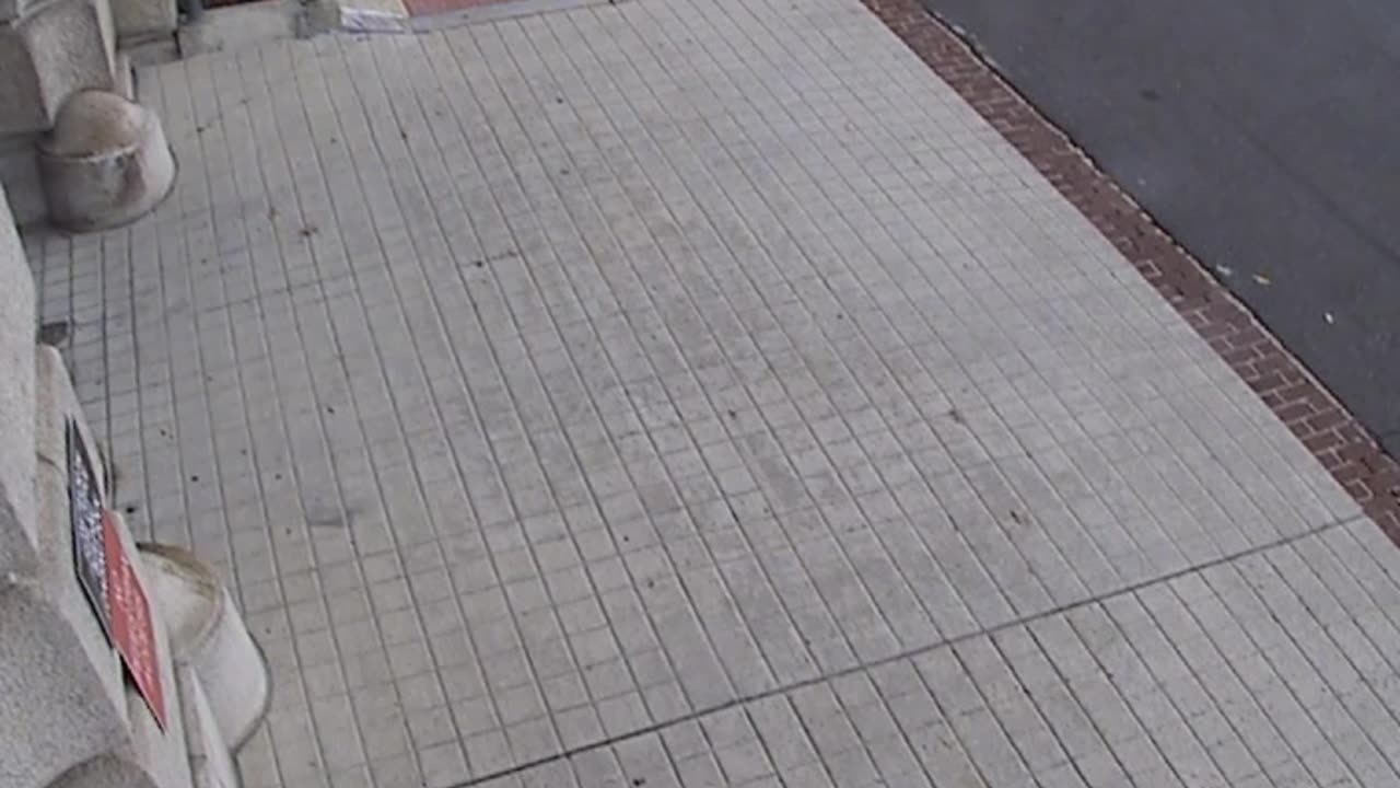 3203LHOBBACStLoadingDockExteriork_2021-01-05_15h40min01s210ms.mp4