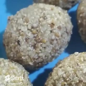 Sesame seeds bols