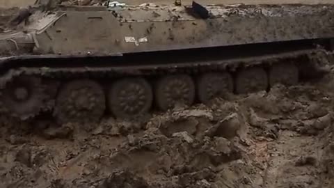M-777 Towed Ukrainian Tanks