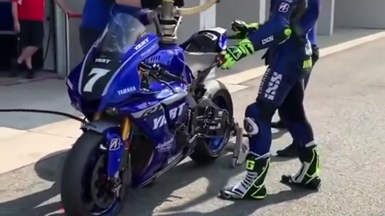 Fast enough. 😱😍Best Yamaha R1M motogp bike 😍viral bike video on YouTube WhatsApp status world