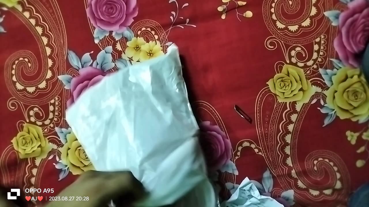 Wallet unboxing.