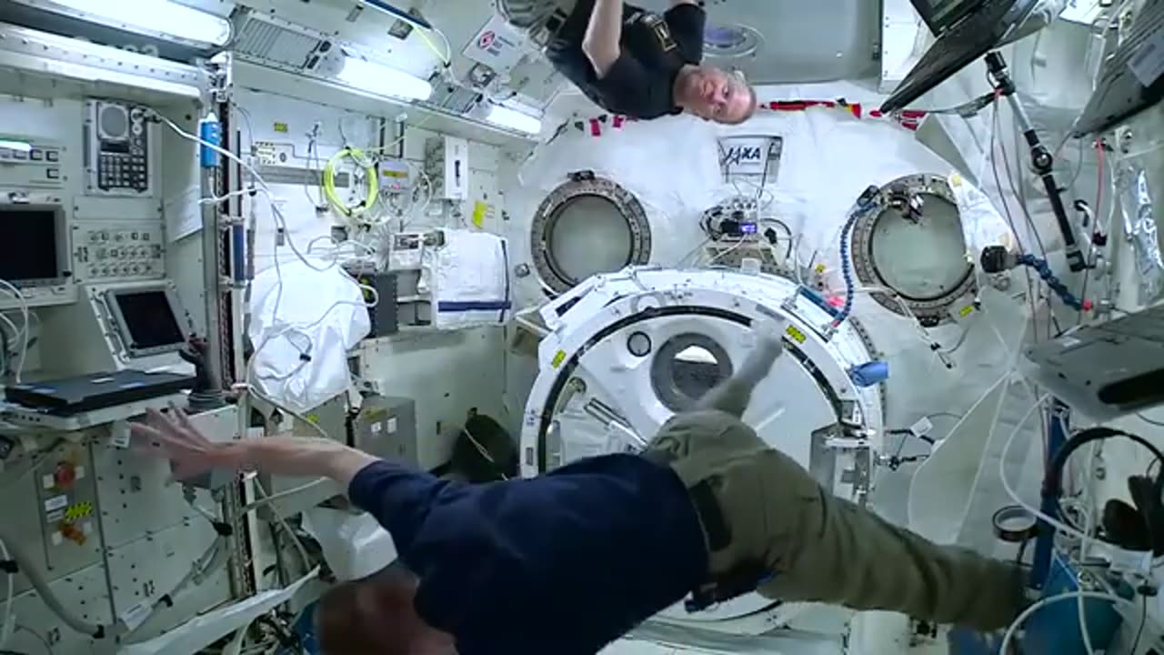 Daily life of an astronaut on space