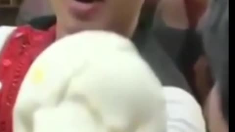 POOR ICECREAM VENDOR GOT SCAM
