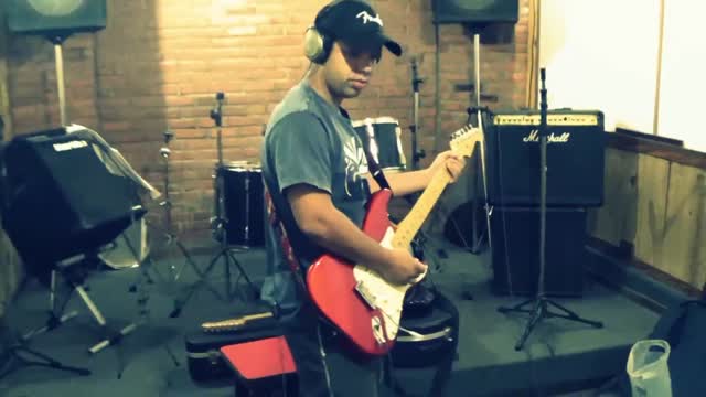 Solo final da música "Dois Caminhos"