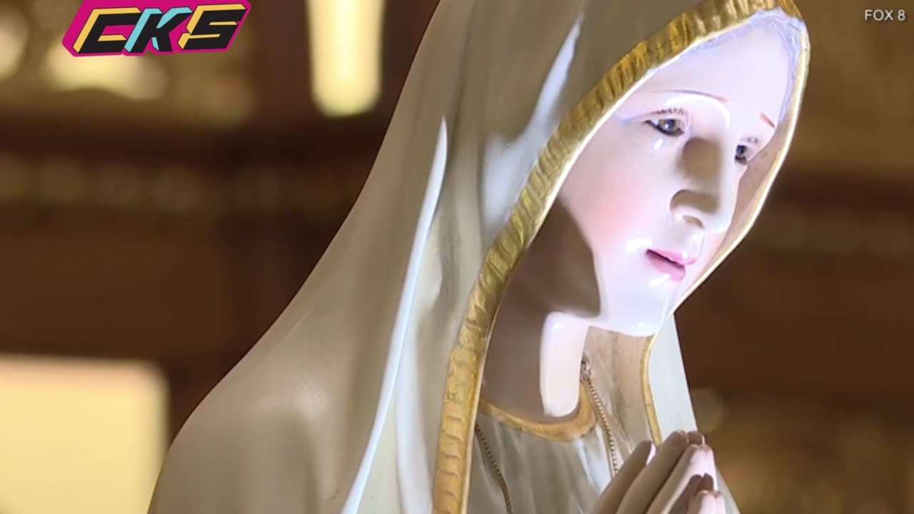 irgin Mary statue filmed 'blinking' by stunned worshippers in