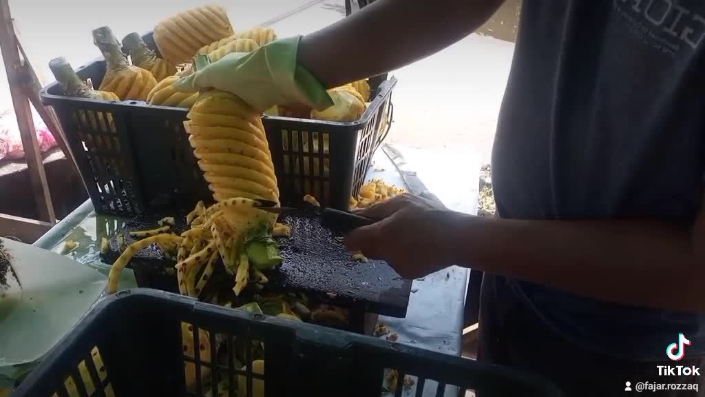 Pineapple fruit