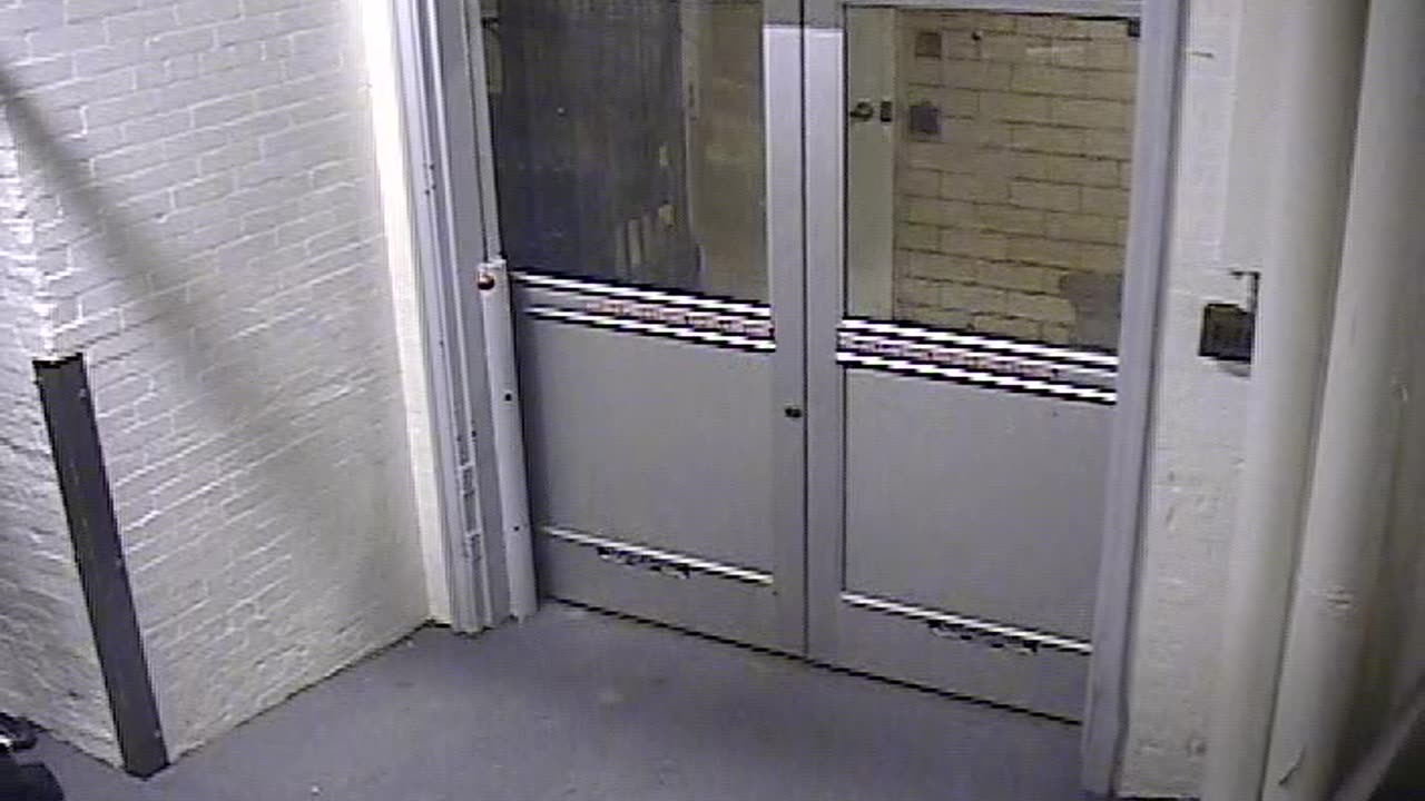 5501LHOBBALoadingDockEast_2021-01-06_19h20min01s610ms.mp4