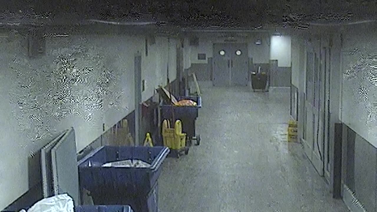 6096RHOBSBLoadingDockHallway_2021-01-05_00h56min30s320ms.mp4