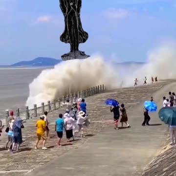 Mr FlannelFoot coming to a place near you