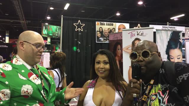 Krystal Davis with Jiggy Jaguar Exxxotica Chicago IL