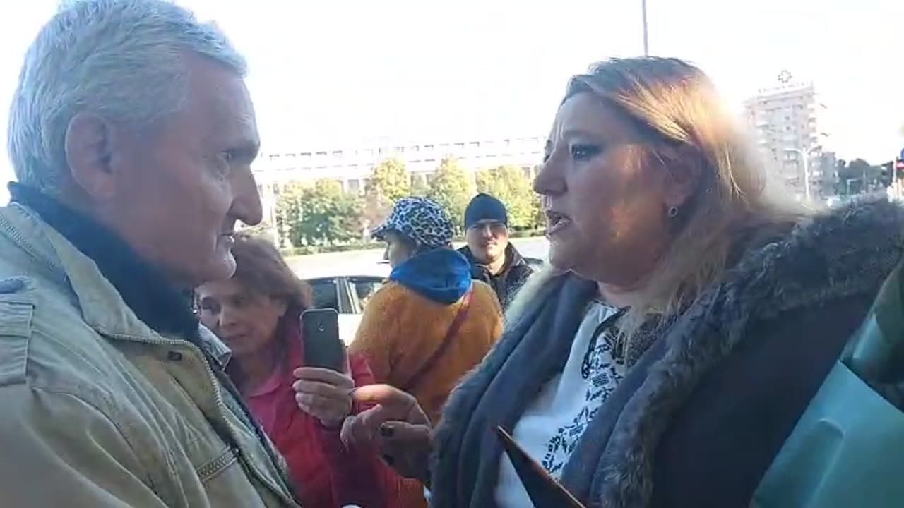 2023 11 13 - Diana Iovanovici-Șoșoacă - protest aniversar 1