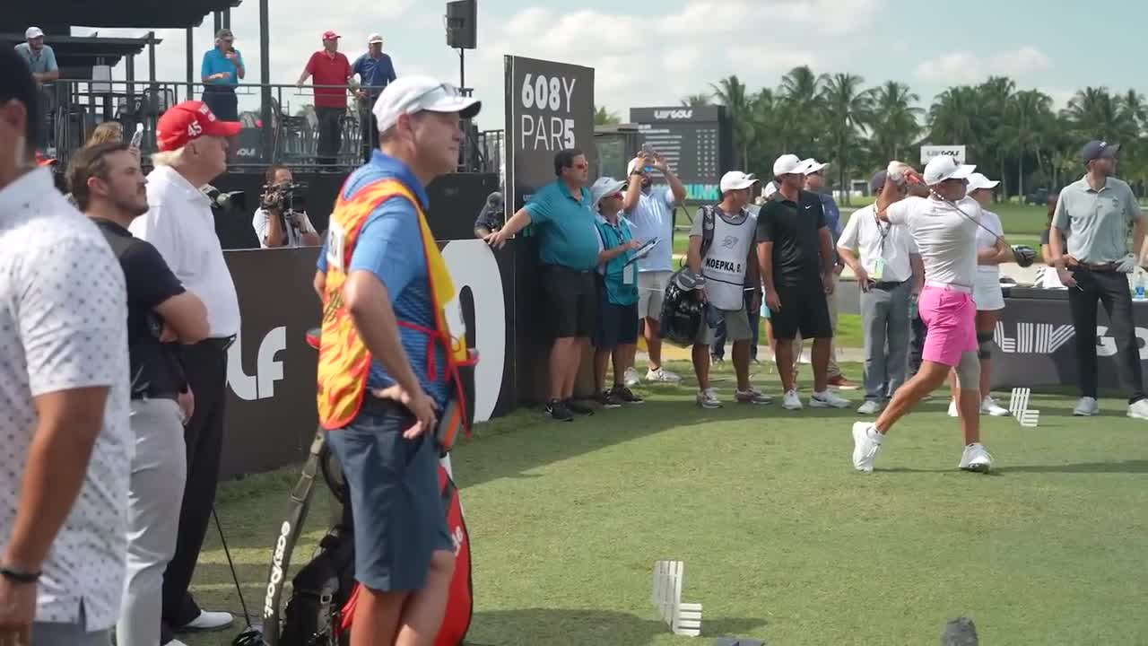 SnapSave.io-Donald Trump plays golf with Sergio Garcia 2022