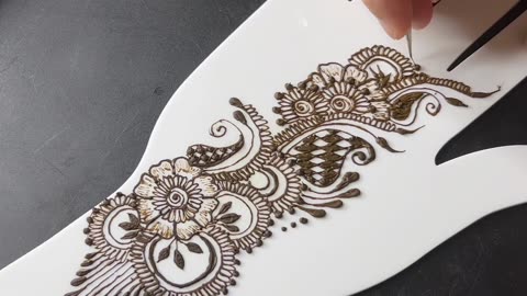 Mehndi design - How to draw