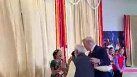 Pm Modi And Donald Trump interacted with a group of Indian youngsters at Howdy Modi Event