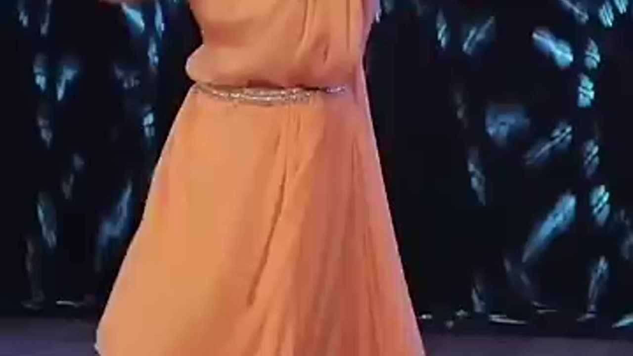 Tu long mein lachi tere piche a gavachi