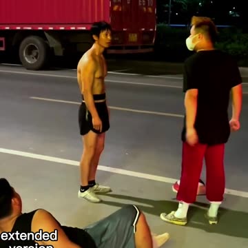 CHINESE KUNG FU STREET FIGHT