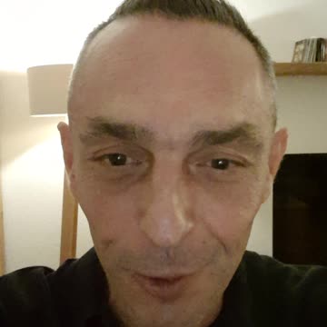 Steve Monti - Opruff un Käch déi Erfarung am Beräich Well Kräider hunn