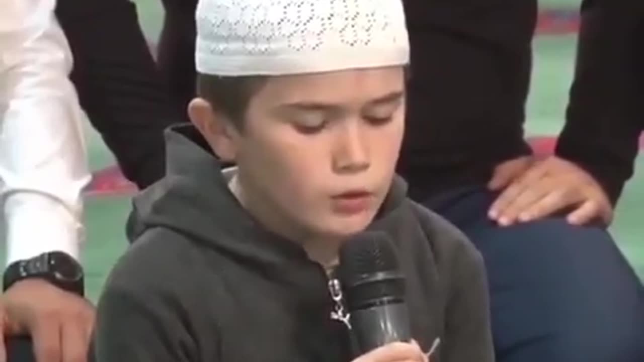 I swear if he was singing to make people hurry up in the posts but he reads the Quran 🙂