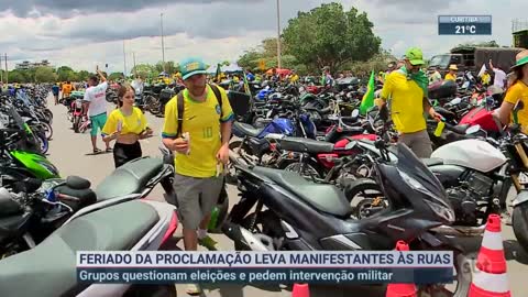 Manifestantes foram às ruas em pelo menos 15 capitais | SBT Brasil (15/11/22)