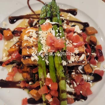 Delish Salmon Lunch at Brio 🍴