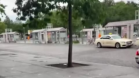 Berlínské hlavní nádraží plné bezdomovců a migrantů