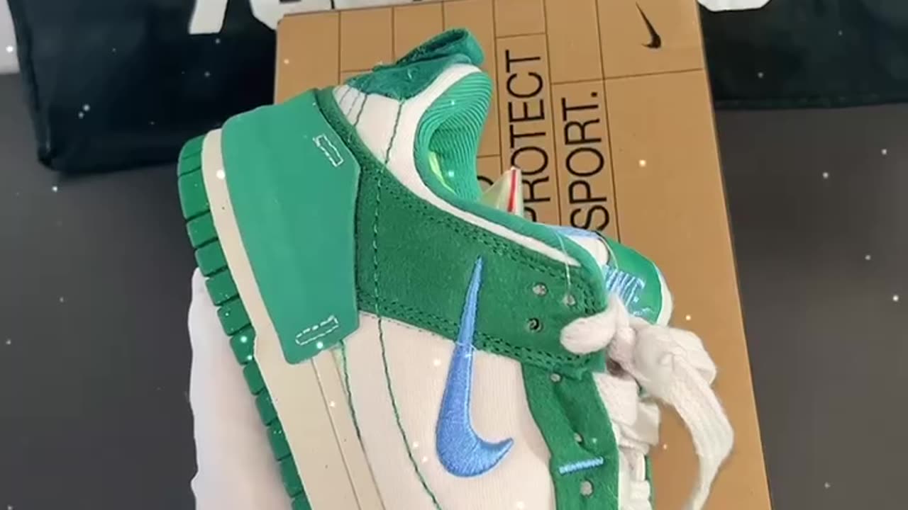 Nike Dunk Low Disrupt 2 Malachite