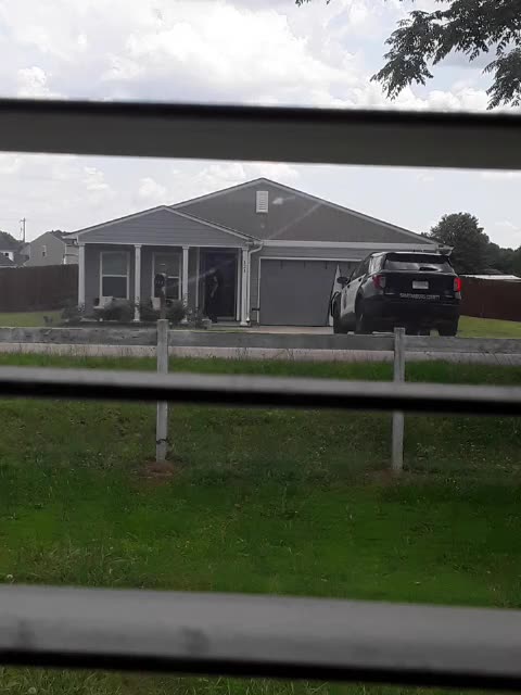 Yankee neighbor calls Po Po's