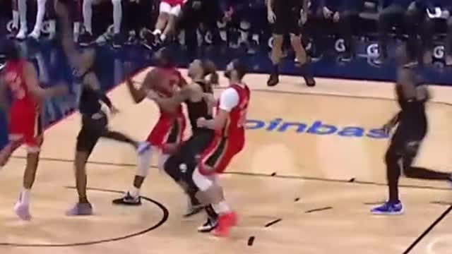 @Ja Morant does it all 🔥 Steal ➡️ Score