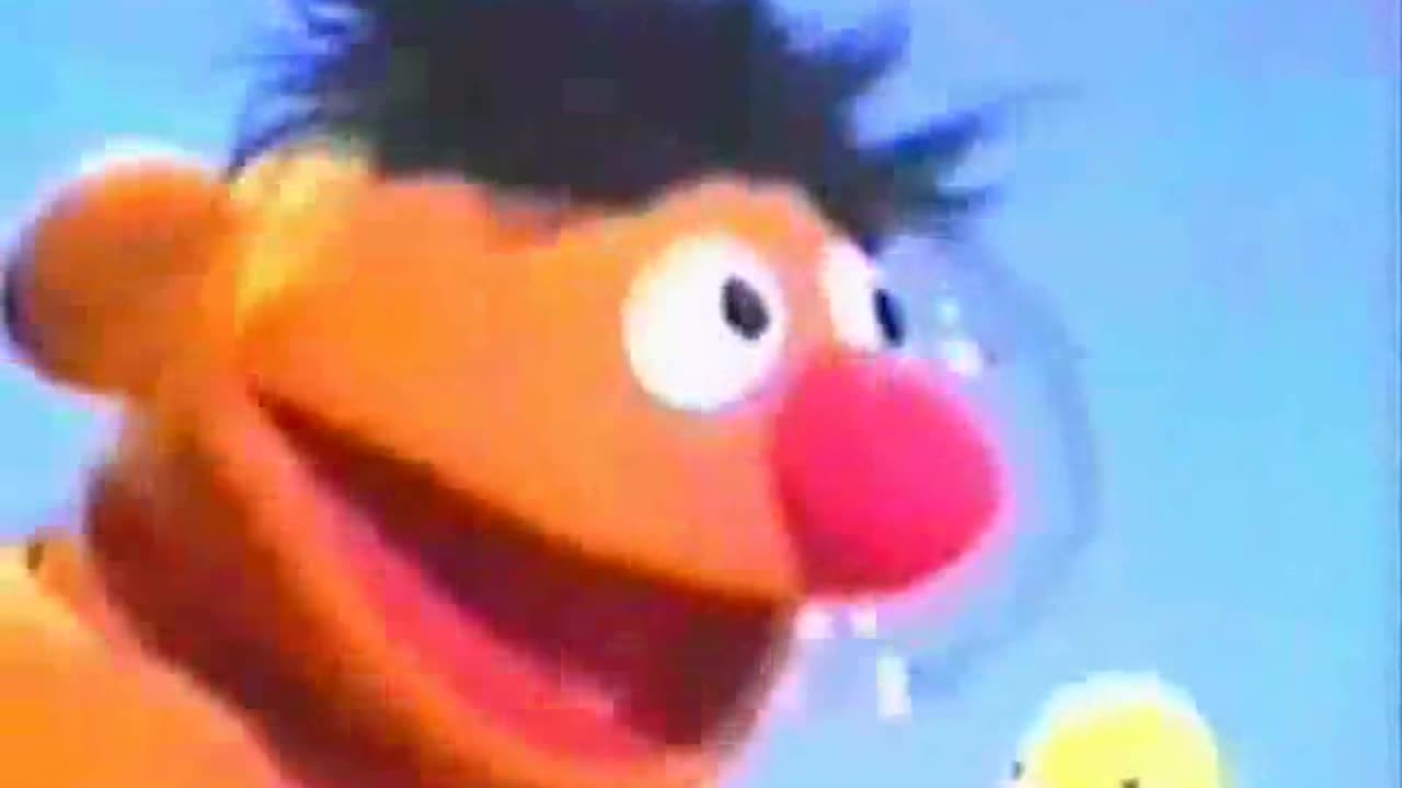 Vintage Sesame Street: Ernie with RUBBER DUCKY!