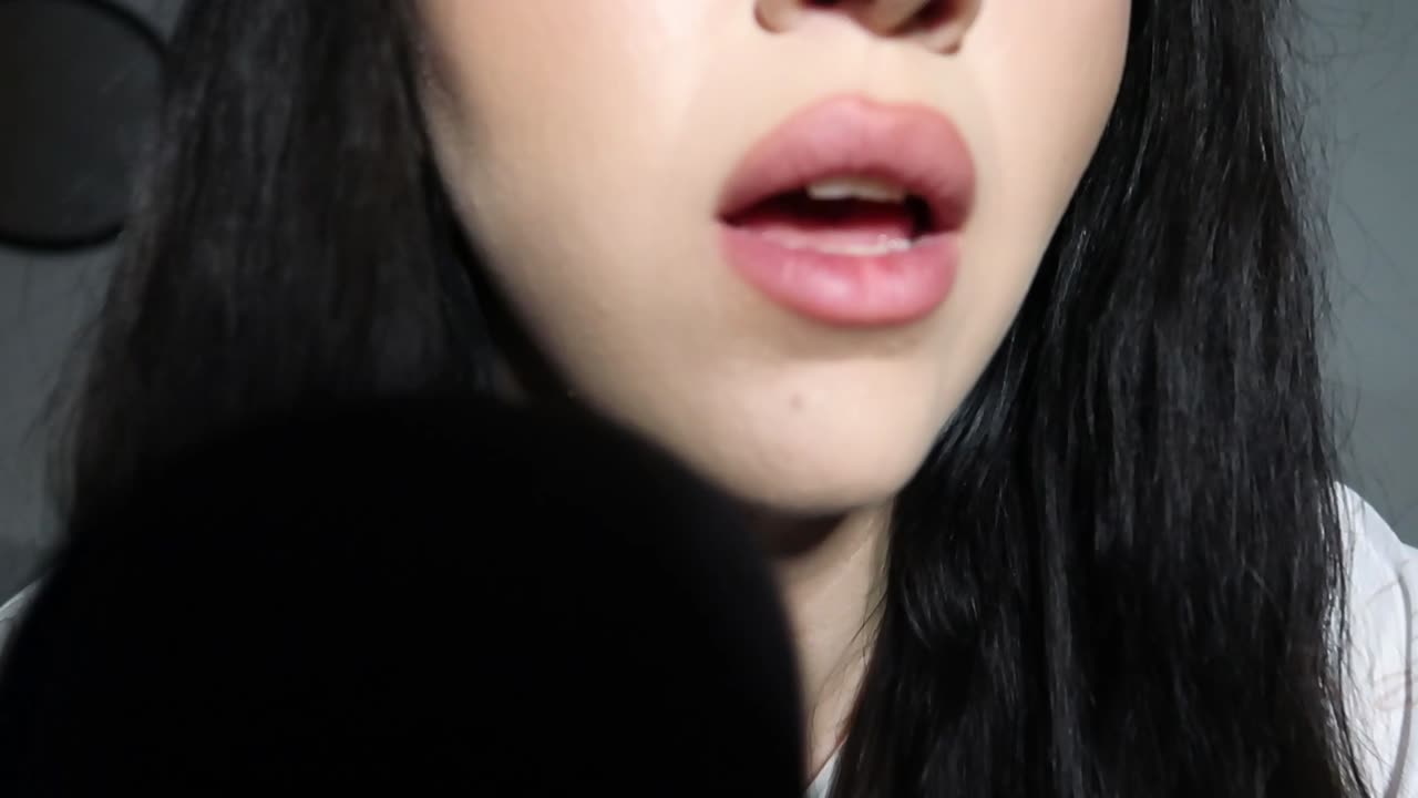 ASMR Lip and mouth sounds for sleep