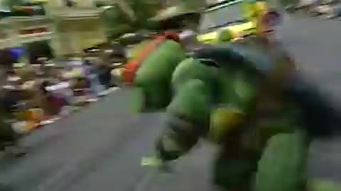 Teenage Mutant Ninja Turtles in the Street!!!